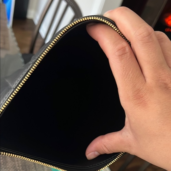 Saint Laurent Black Quilted Bag - Picture 6 of 6